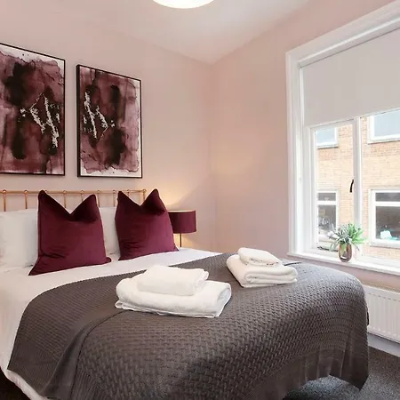 Апартаменты Stylish And 2 Bed -free Parking *