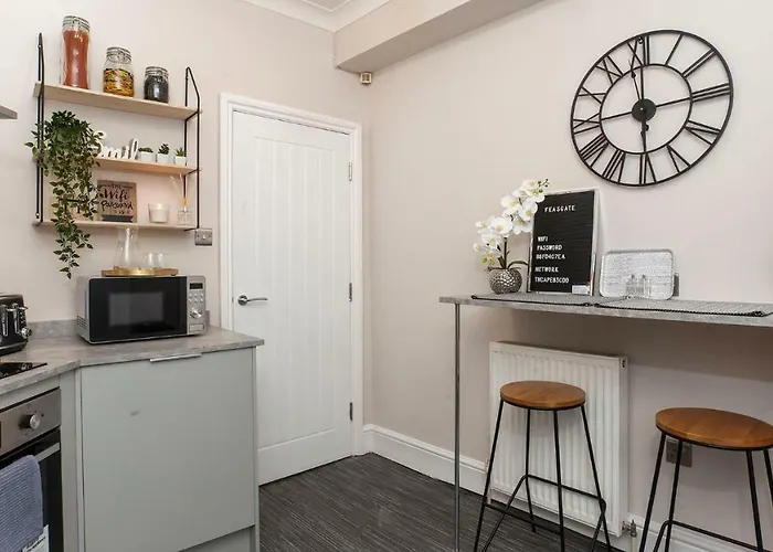 Stylish And 2 Bed -free Parking Apartment York