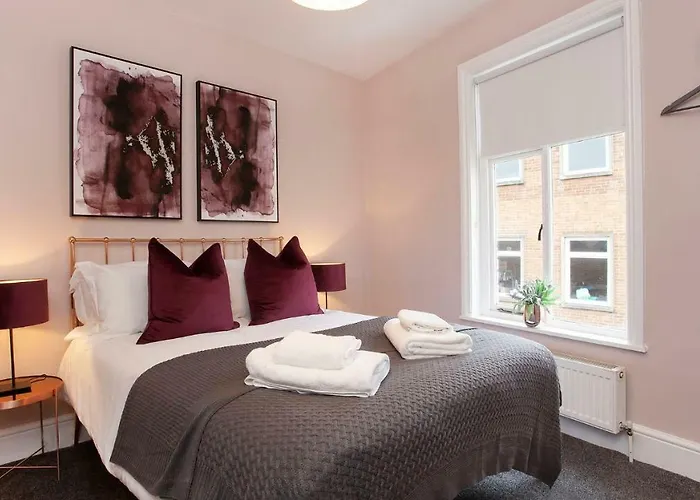 Apartment Stylish And 2 Bed -free Parking *