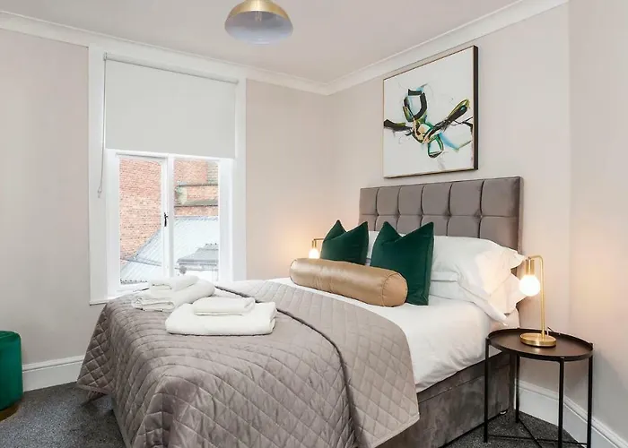 Apartment Stylish And 2 Bed -free Parking York